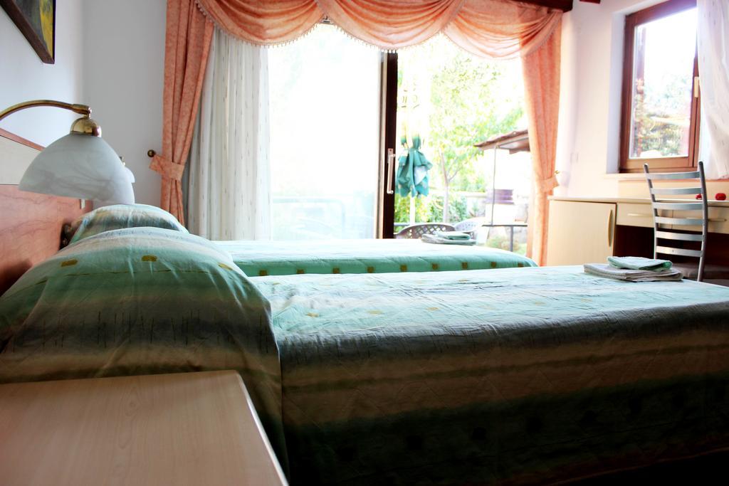 Apartments Cavae Romanae Медулин Екстериор снимка