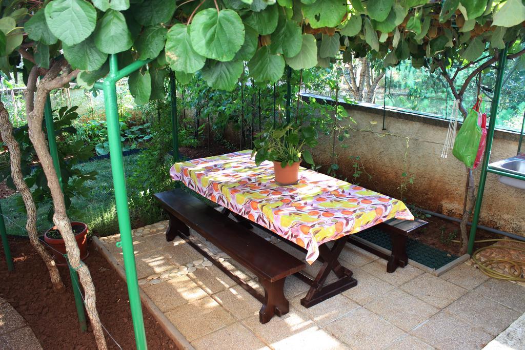 Apartments Cavae Romanae Медулин Екстериор снимка